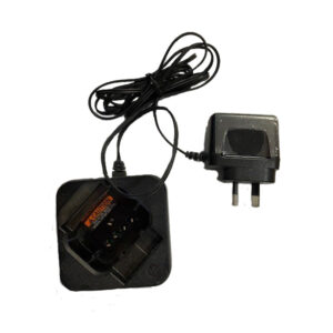 BASE CARGADORA INDIVIDUAL PARA RADIO CURVE. DISEÑO COMPACTO Y SEGURO PARA CARGA DIARIA DEL EQUIPO.
