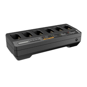 CARGADOR MÚLTIPLE IMPRES 2 PARA RADIOS MOTOTRBO ION. CAPACIDAD PARA CARGAR HASTA 6 RADIOS O BATERÍAS SIMULTÁNEAMENTE.